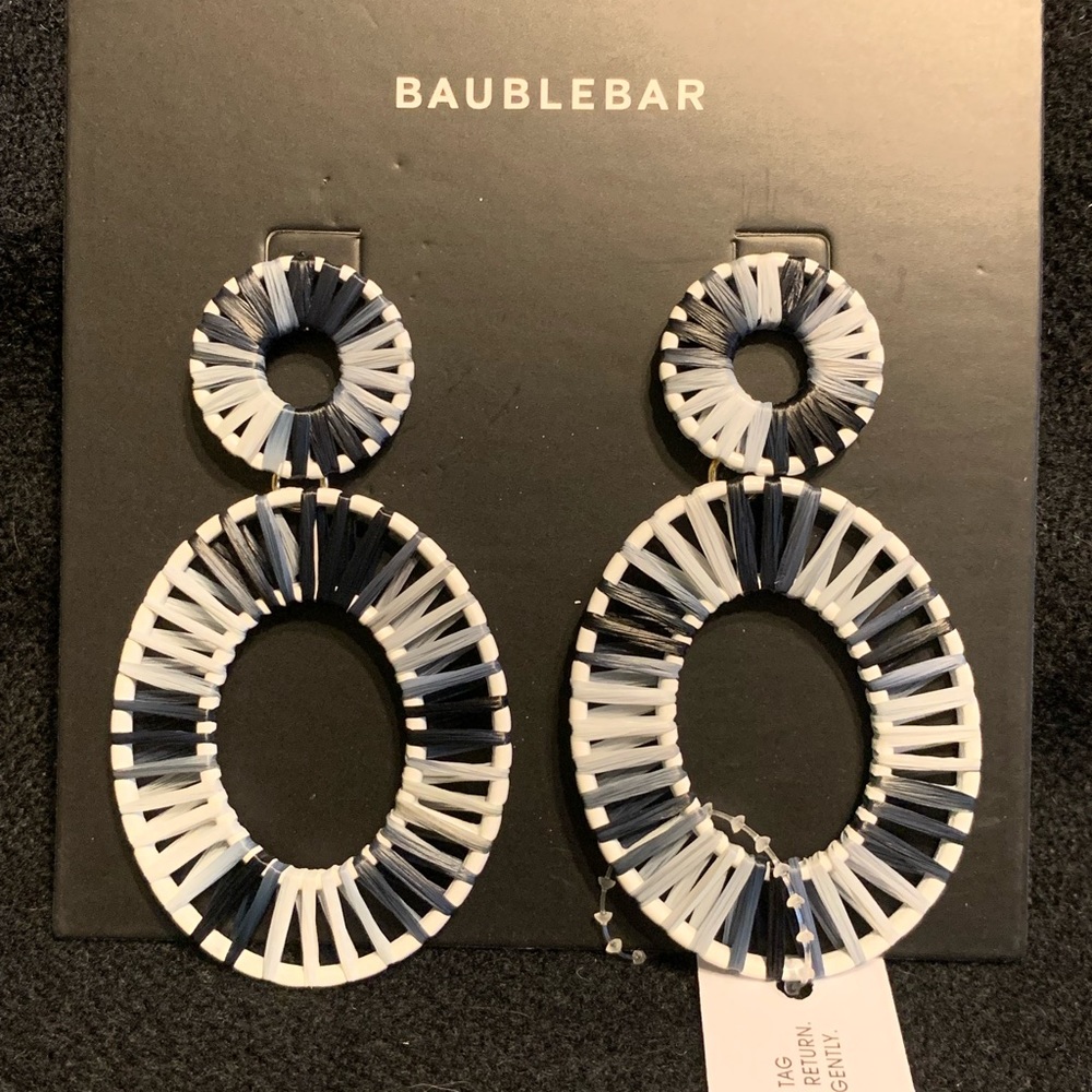 NWT Bauble bar Raffia Hoops in gray white and black